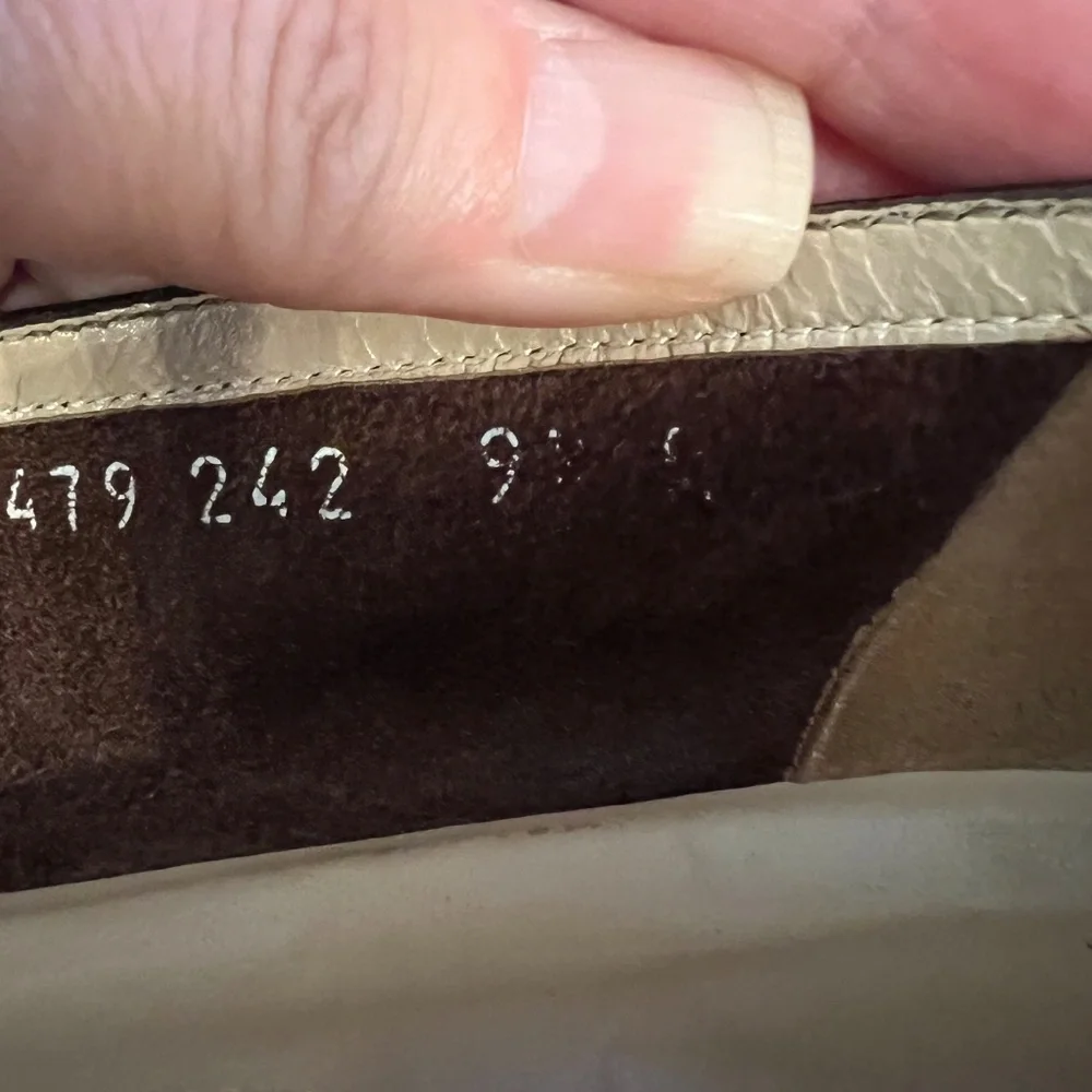 EUC Salvatore Ferragamo Boutique Brown Suede & Leather Pumps Heels 9.5 A